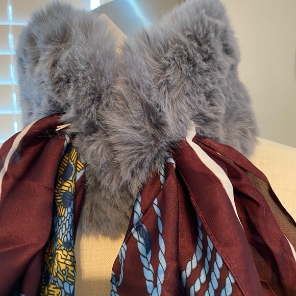 Muff Scarf - Picture 2 of 5